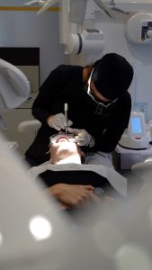 4 consejos para evitar el mal aliento 2 Secuencia 01.00 00 04 24.Imagen fija003 Eugenia Cervantes | Clínica Dental en Madrid